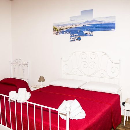 O' Sole E' Napule Panzió Nápoly Kültér fotó