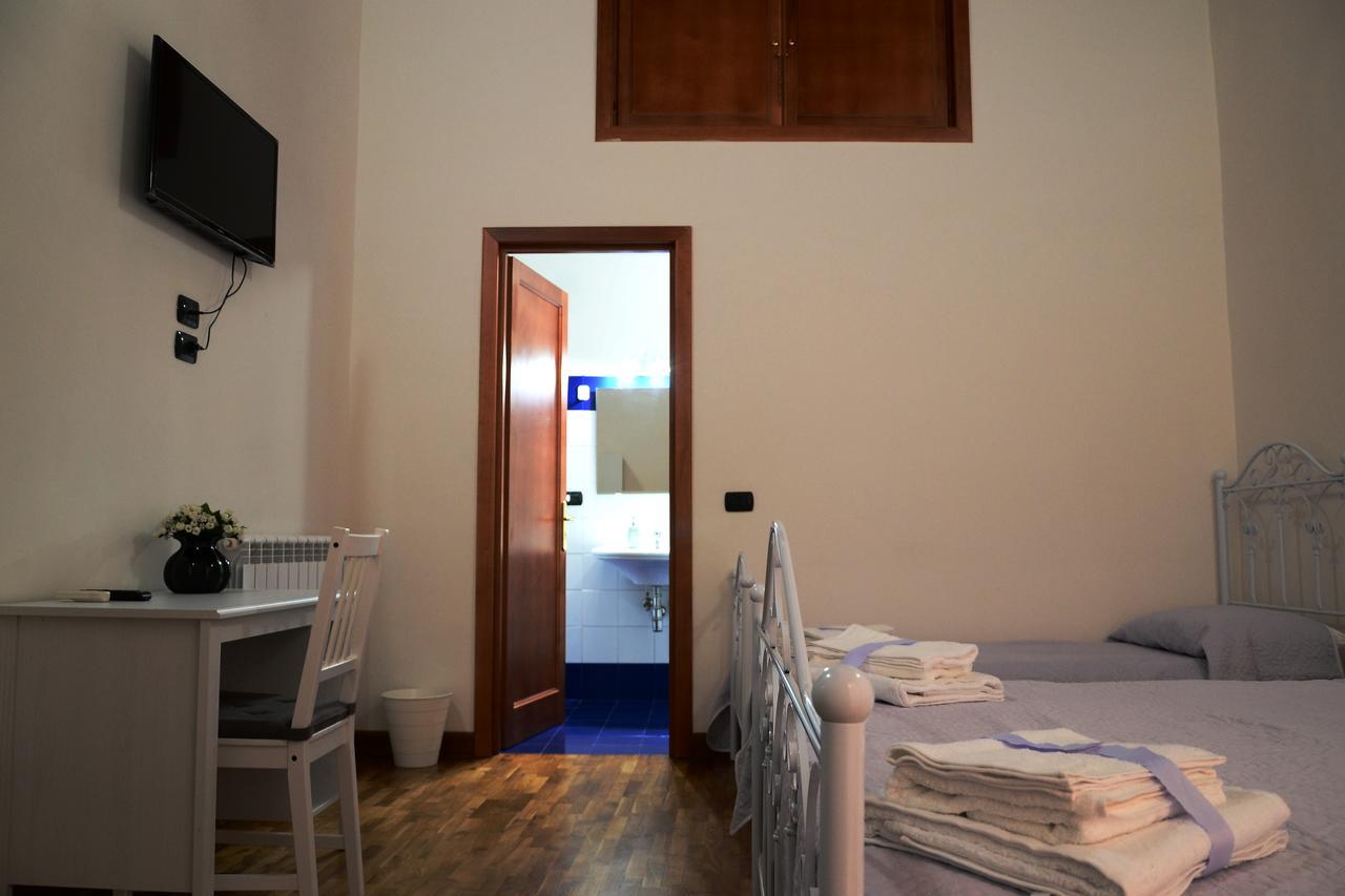 O' Sole E' Napule Panzió Nápoly Kültér fotó