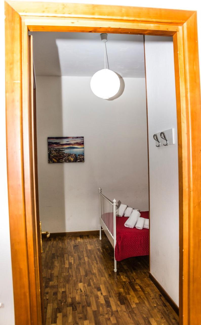 O' Sole E' Napule Panzió Nápoly Kültér fotó